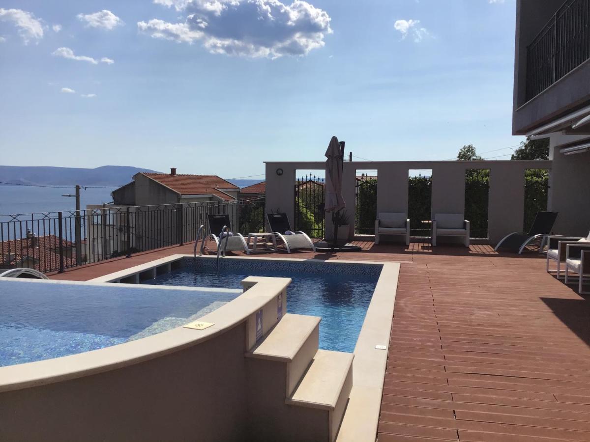 Apartments Villa Manda Novi Vinodolski Exterior foto